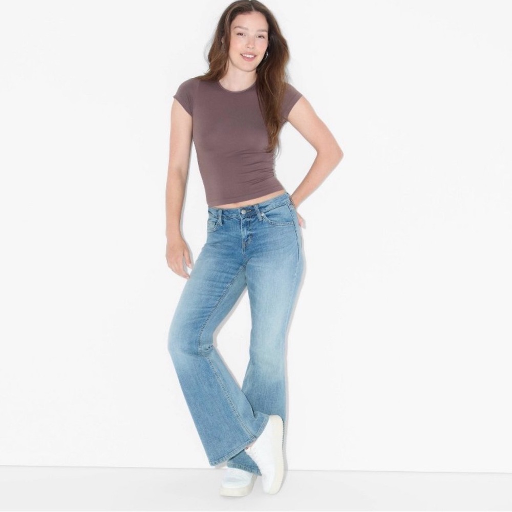 Wild Fable 8 Jeans Mid Rise Flare High Stretch 32 Inseam Medium Wash Boho Hippie